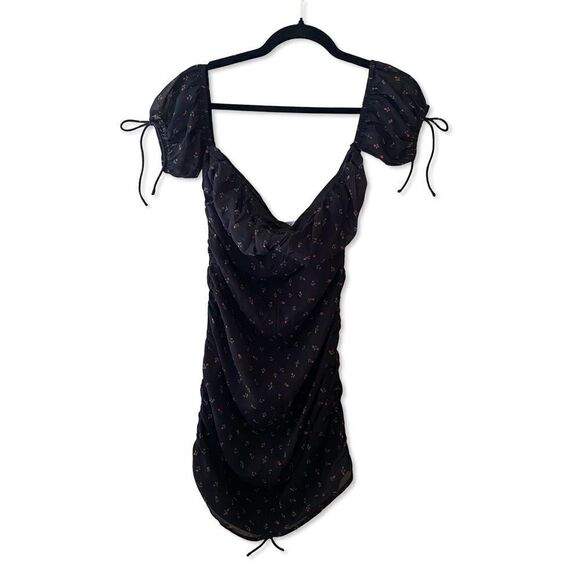 More To Come Revolve Emily Dress off shoulder black rose print mini XS - Picture 5 of 10